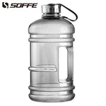 Soffe 2.2L Capcity grande 1/2 galones botella de agua Bpa libre Shaker proteína plástico agua deportiva botellas Handgrip gimnasio Fitness tetera