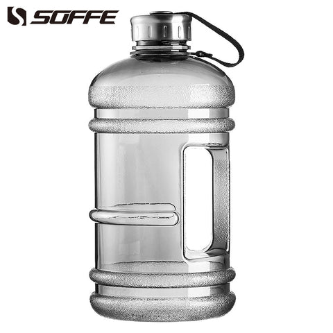 Soffe 2.2L Capcity grande 1/2 galones botella de agua Bpa libre Shaker proteína plástico agua deportiva botellas Handgrip gimnasio Fitness tetera